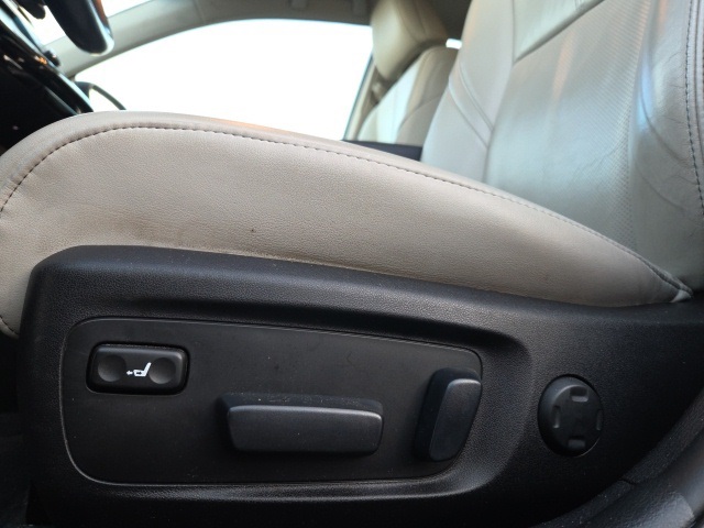 2014 Toyota Avalon Limited photo 15