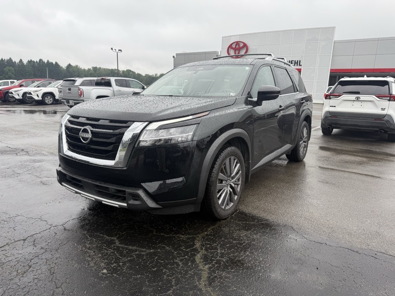 2024 Nissan Pathfinder SL photo 3