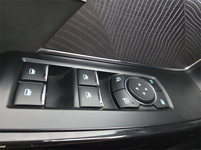 2023 Ford F-150 Lightning Platinum photo 22