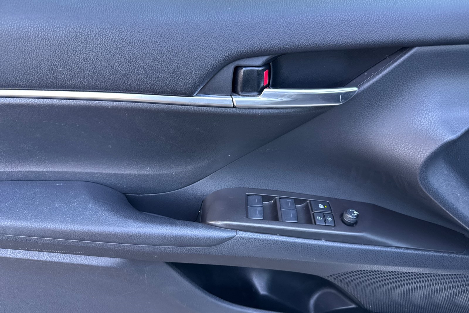 2024 Toyota Camry SE photo 11