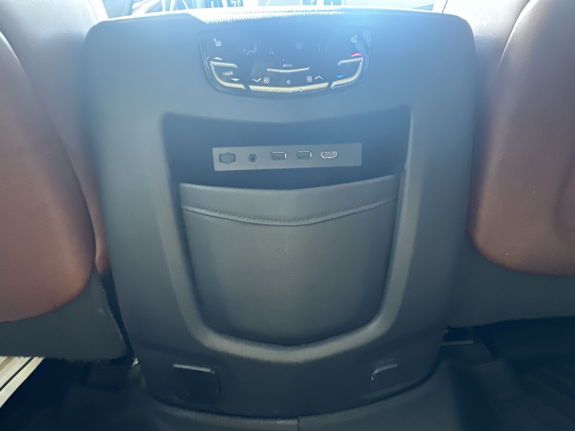 2019 Cadillac Escalade ESV Premium Luxury photo 20