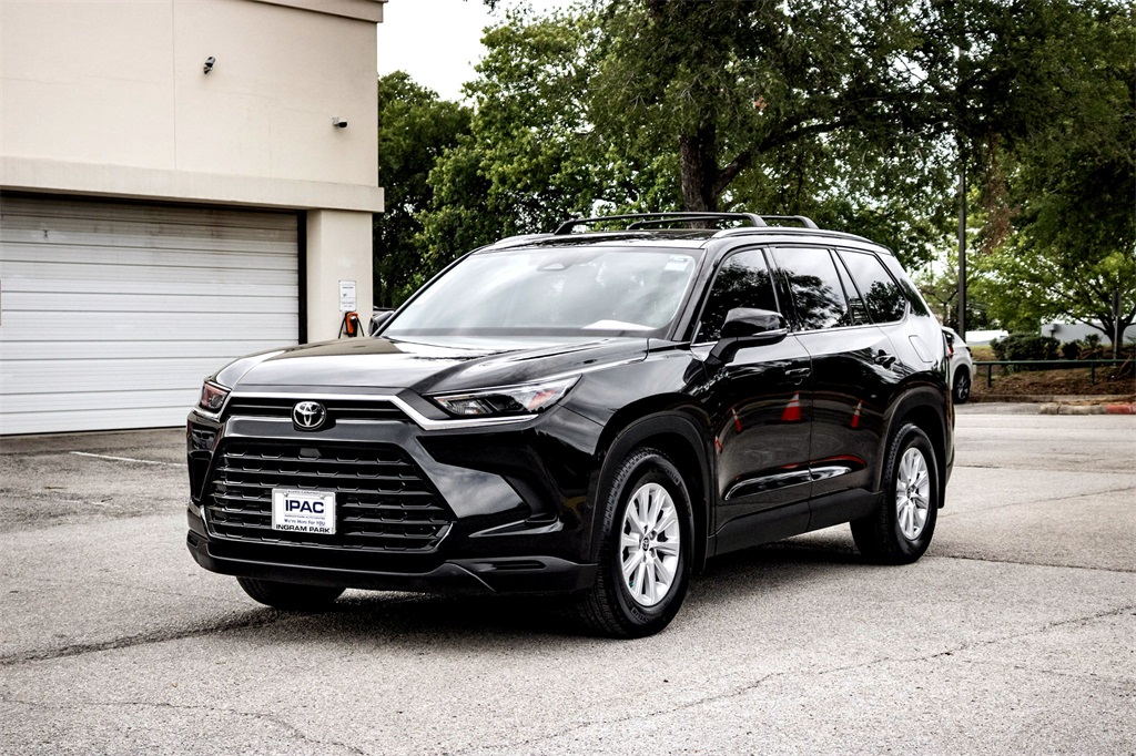 2024 Toyota Grand Highlander XLE photo 9