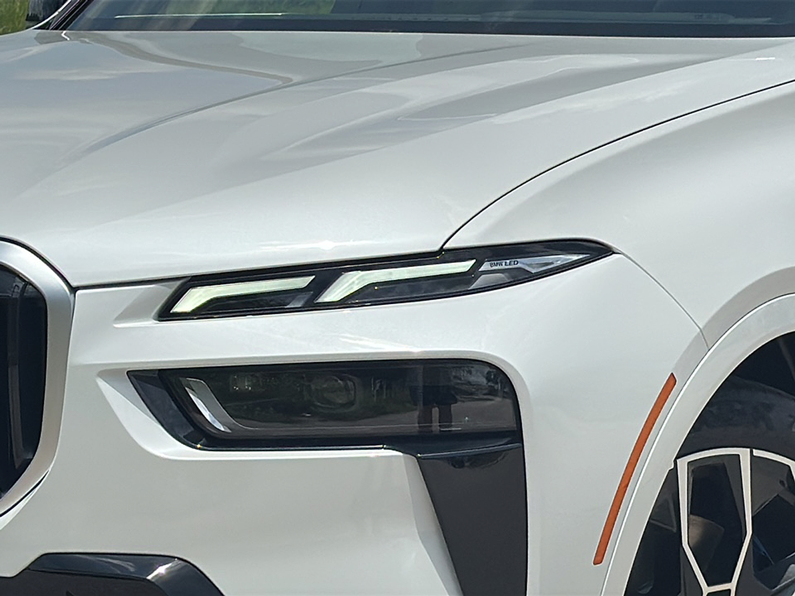 2026 Bmw X7 M60i photo 2
