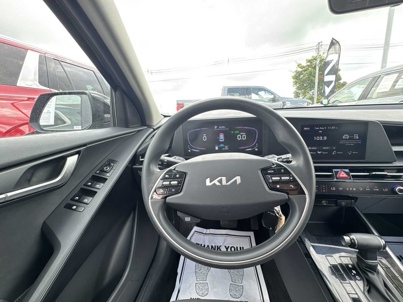 2024 Kia Niro LX photo 14