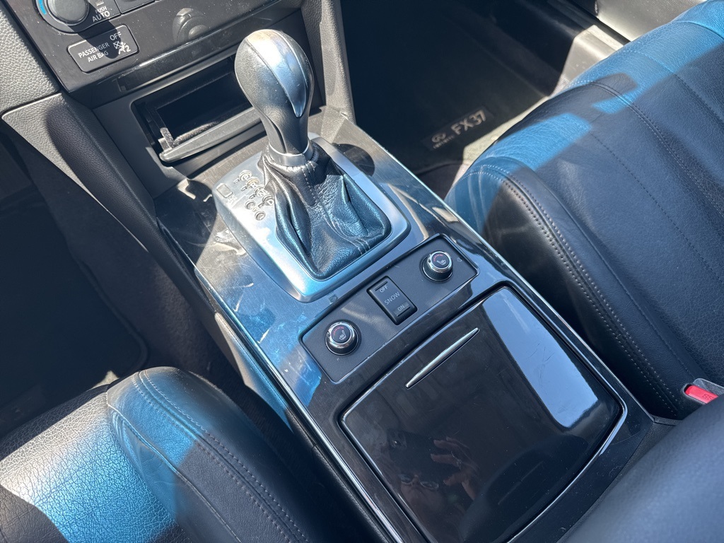 2013 Infiniti FX37 Base photo 24