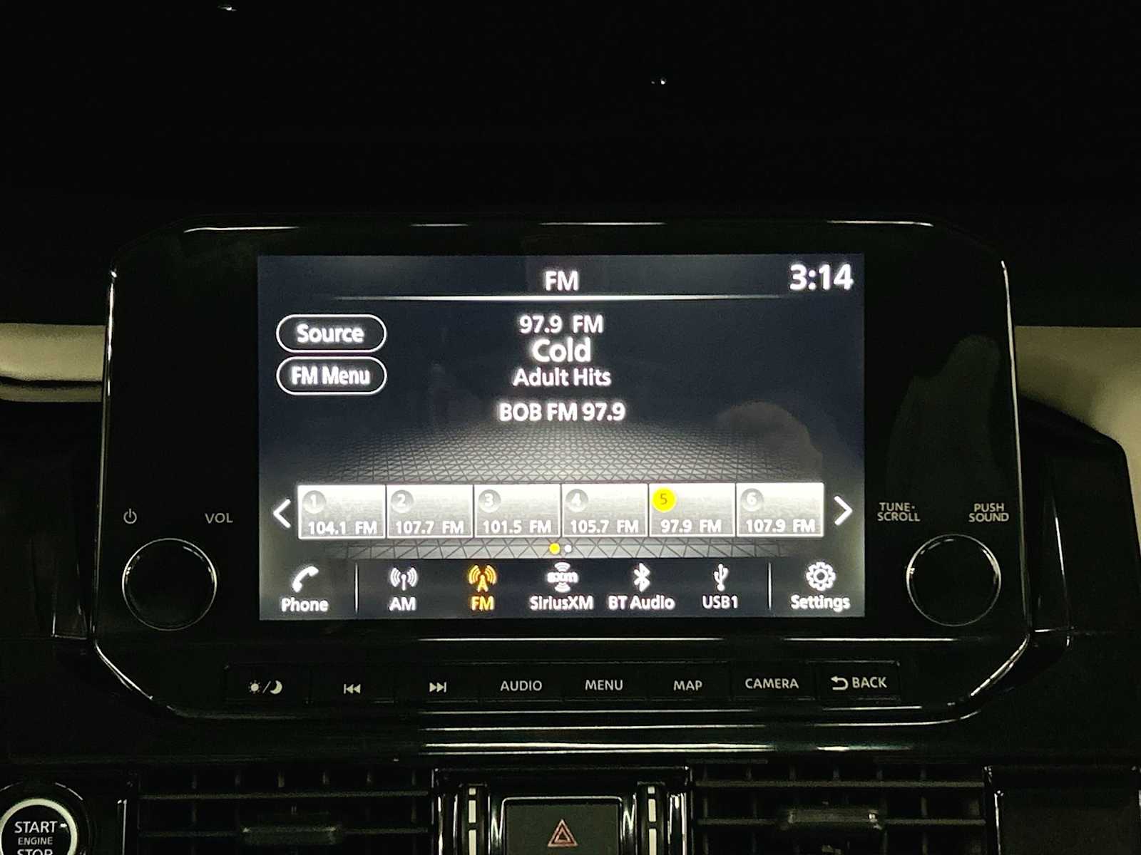 2024 Nissan Pathfinder SL photo 28