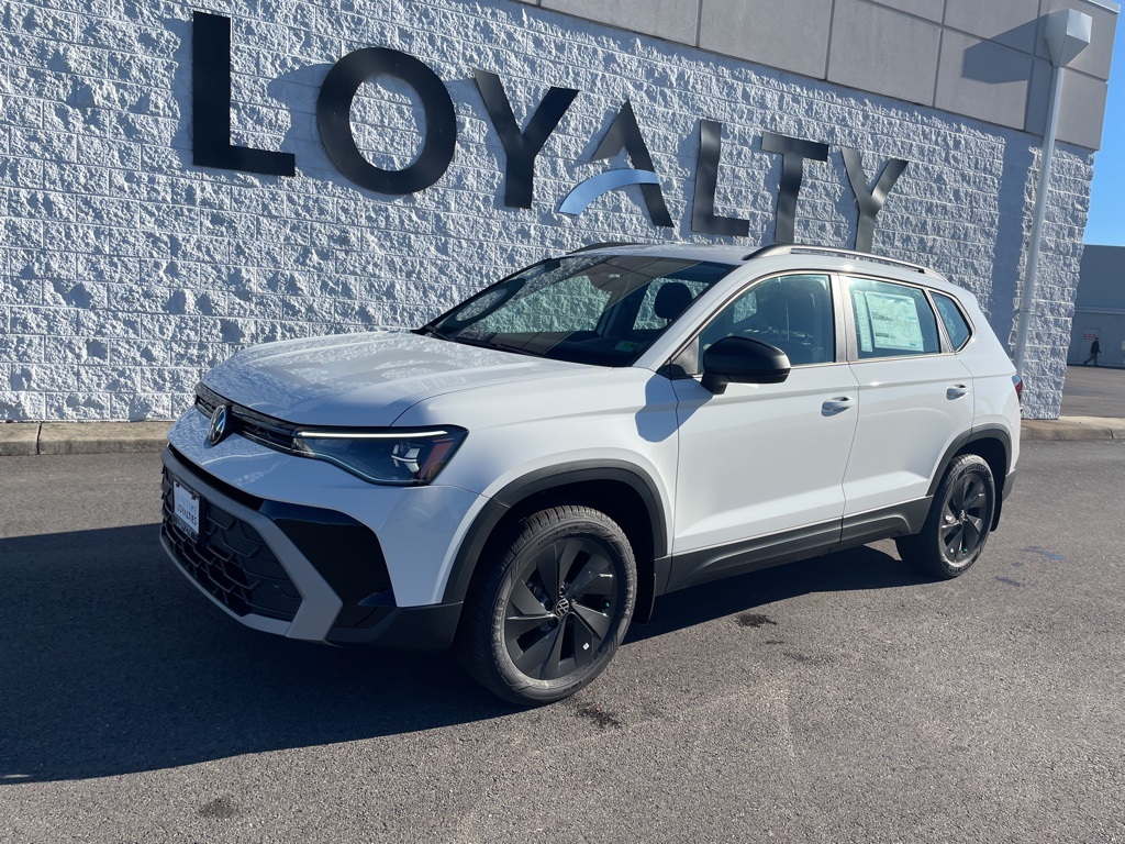 2026 Volkswagen Taos S's photo