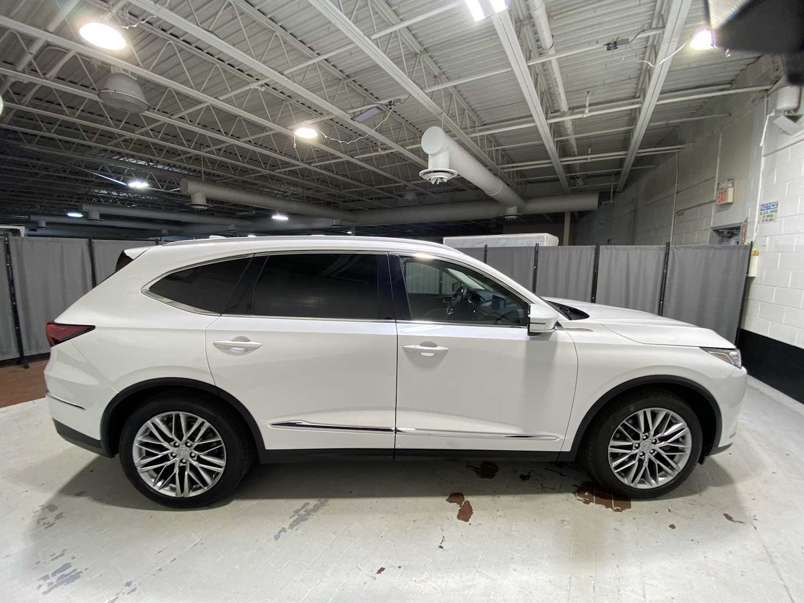 2024 Acura MDX Advance SH-AWD photo 23