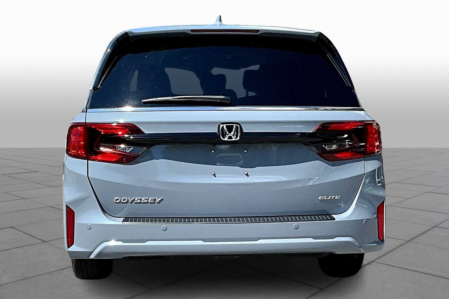 2025 Honda Odyssey Elite photo 4