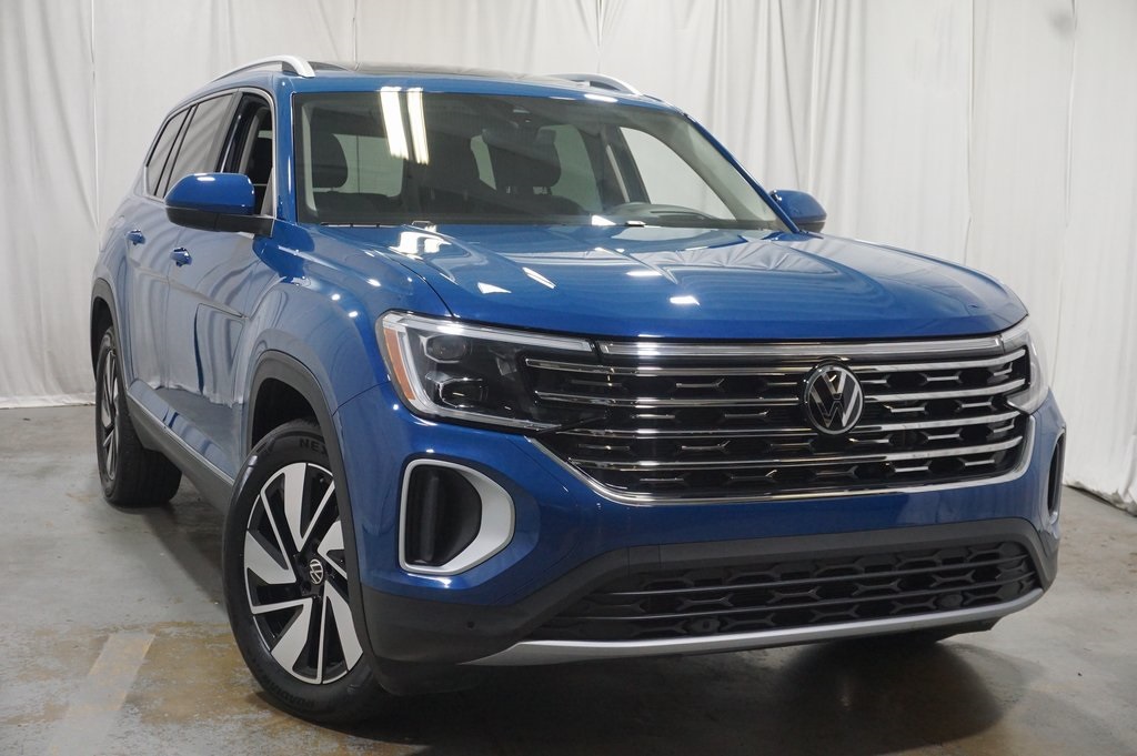 2025 Volkswagen Atlas SEL photo 4