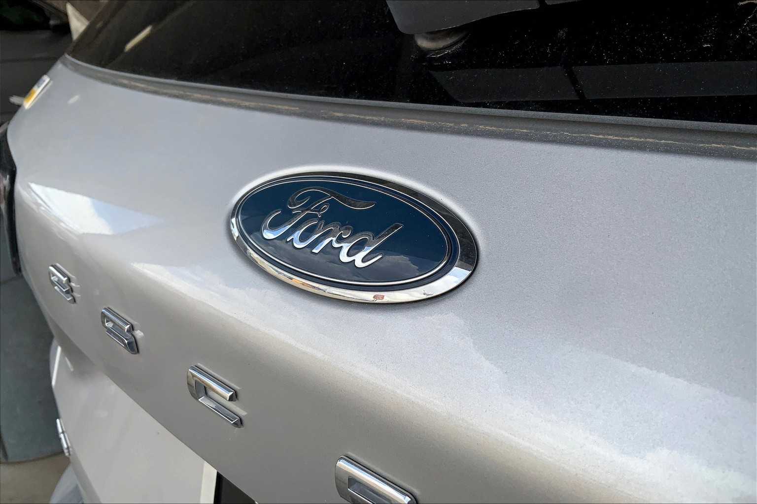 2020 Ford Escape SE photo 9