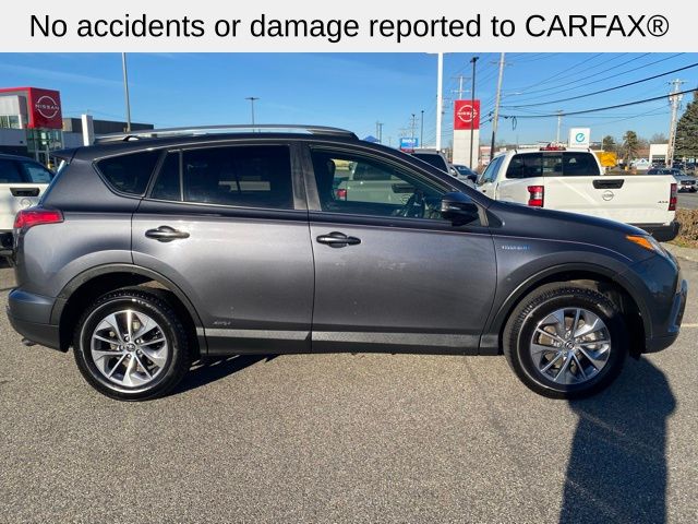 2018 Toyota RAV4 Hybrid XLE photo 2