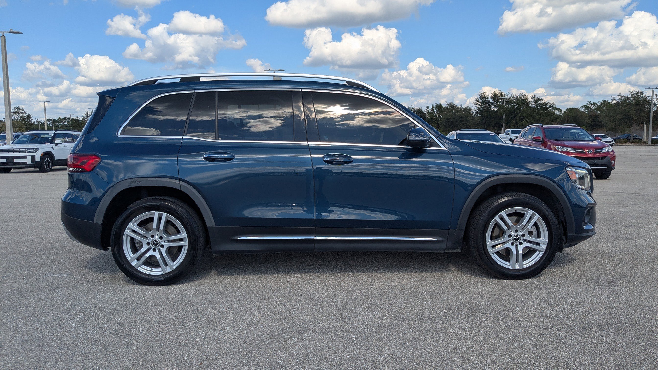 2020 Mercedes Benz GLB 250 4MATIC photo 3