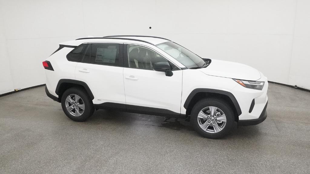 2025 Toyota RAV4 Hybrid LE photo 25