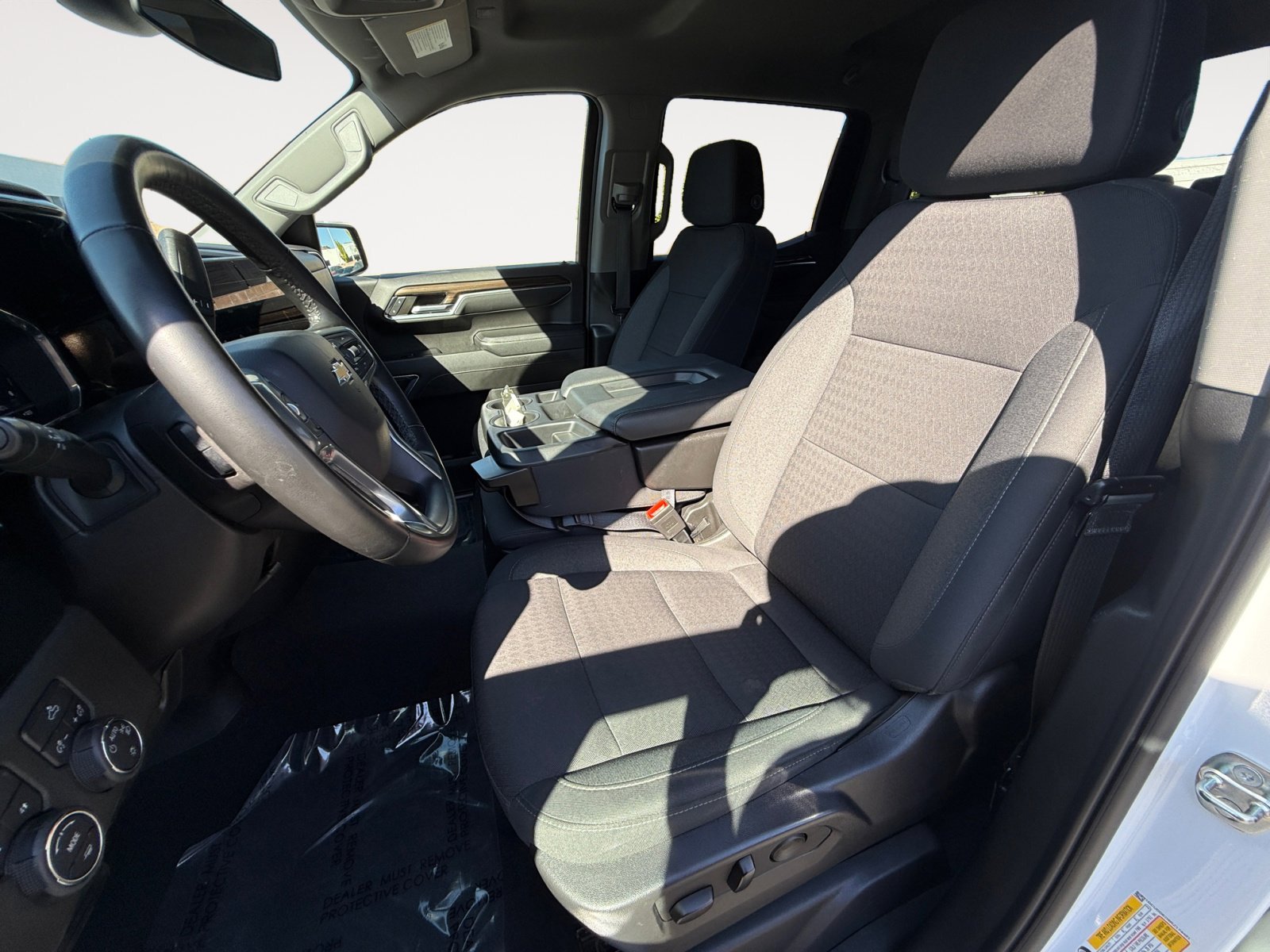 2024 Chevrolet Silverado 1500 LT photo 10