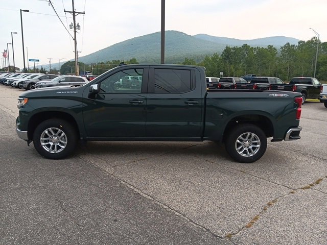 2025 Chevrolet Silverado 1500 LT photo 4