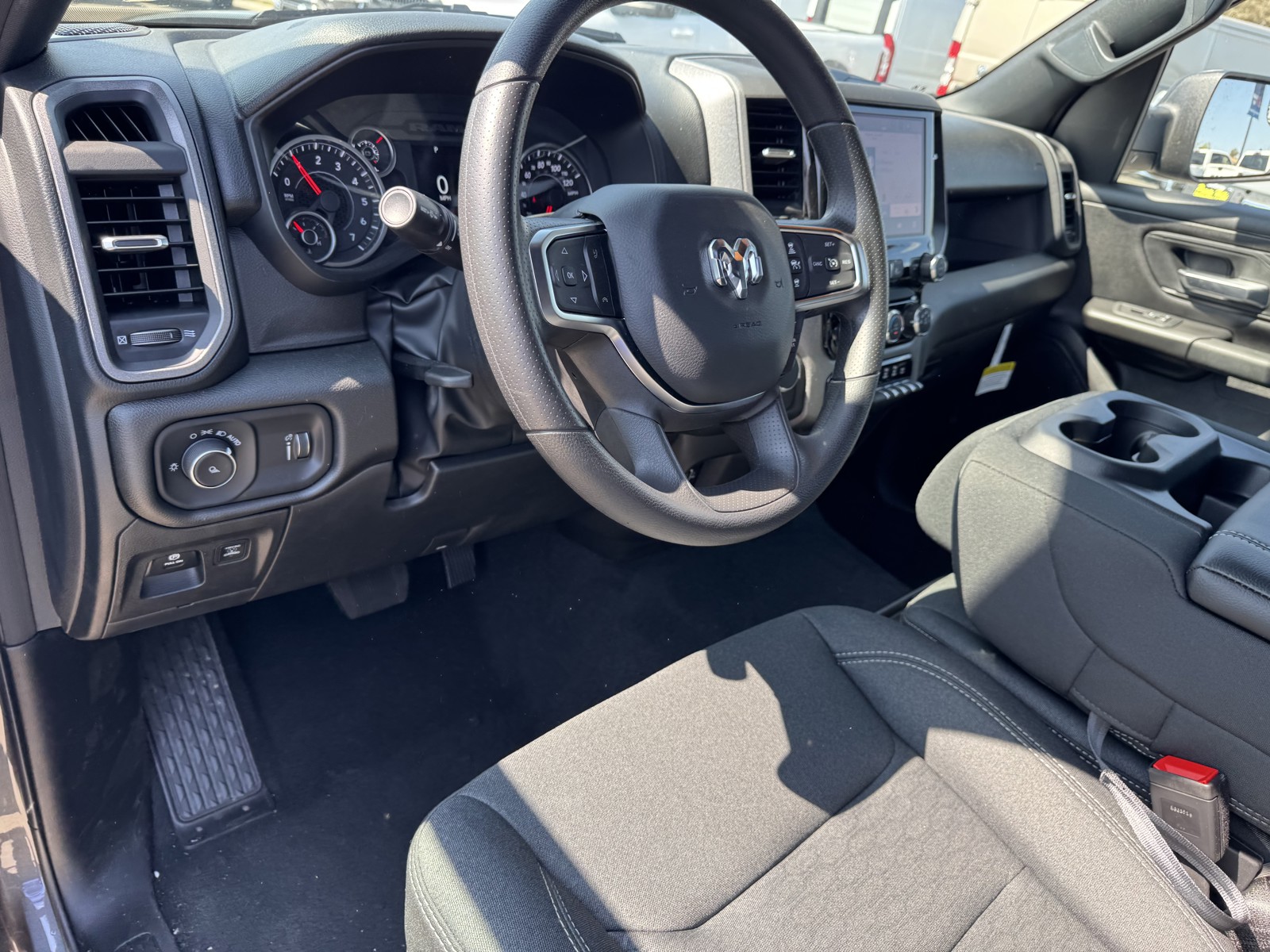 2025 Ram 1500 Tradesman photo 12