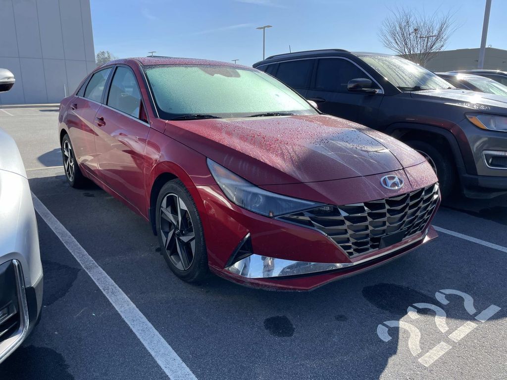 2021 Hyundai Elantra SEL's photo