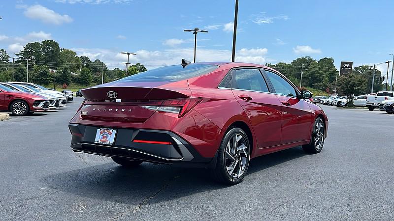 2025 Hyundai Elantra SEL Convenience photo 34