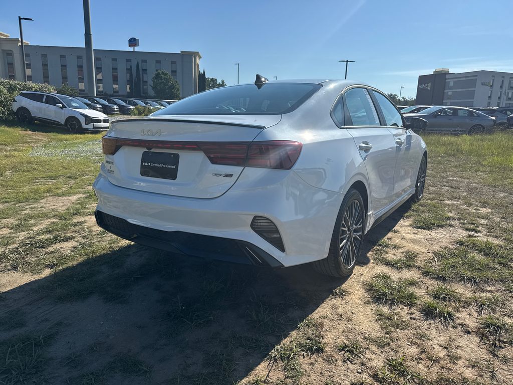 2024 Kia Forte GT-Line photo 3