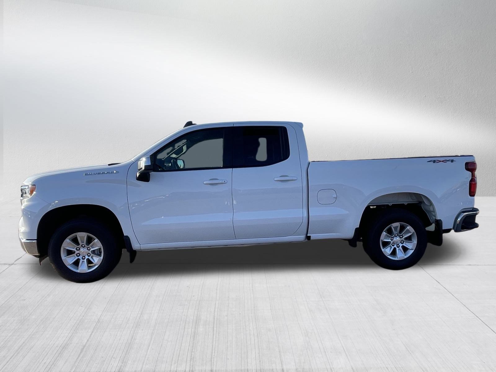 2024 Chevrolet Silverado 1500 LT photo 4