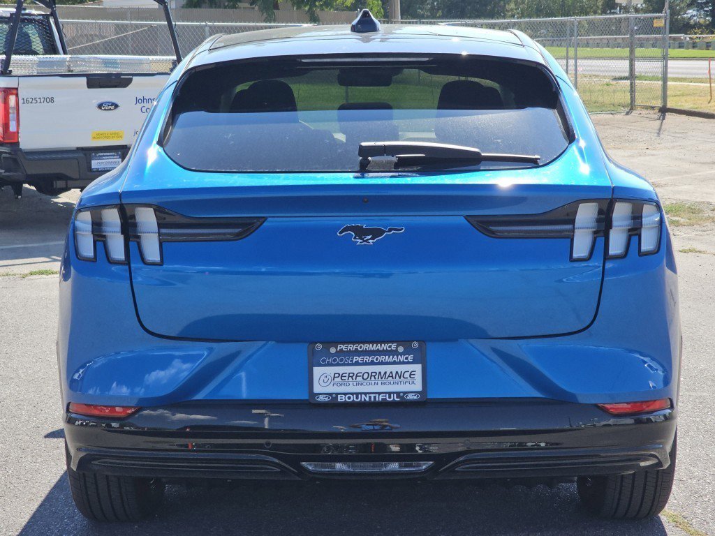 2025 Ford Mustang Mach-E Premium photo 18