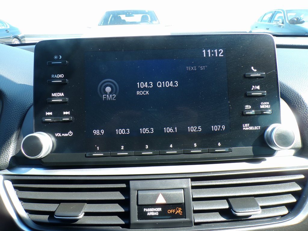 2019 Honda Accord LX photo 17