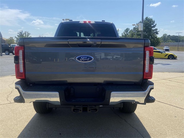 2026 Ford F-350 photo 2