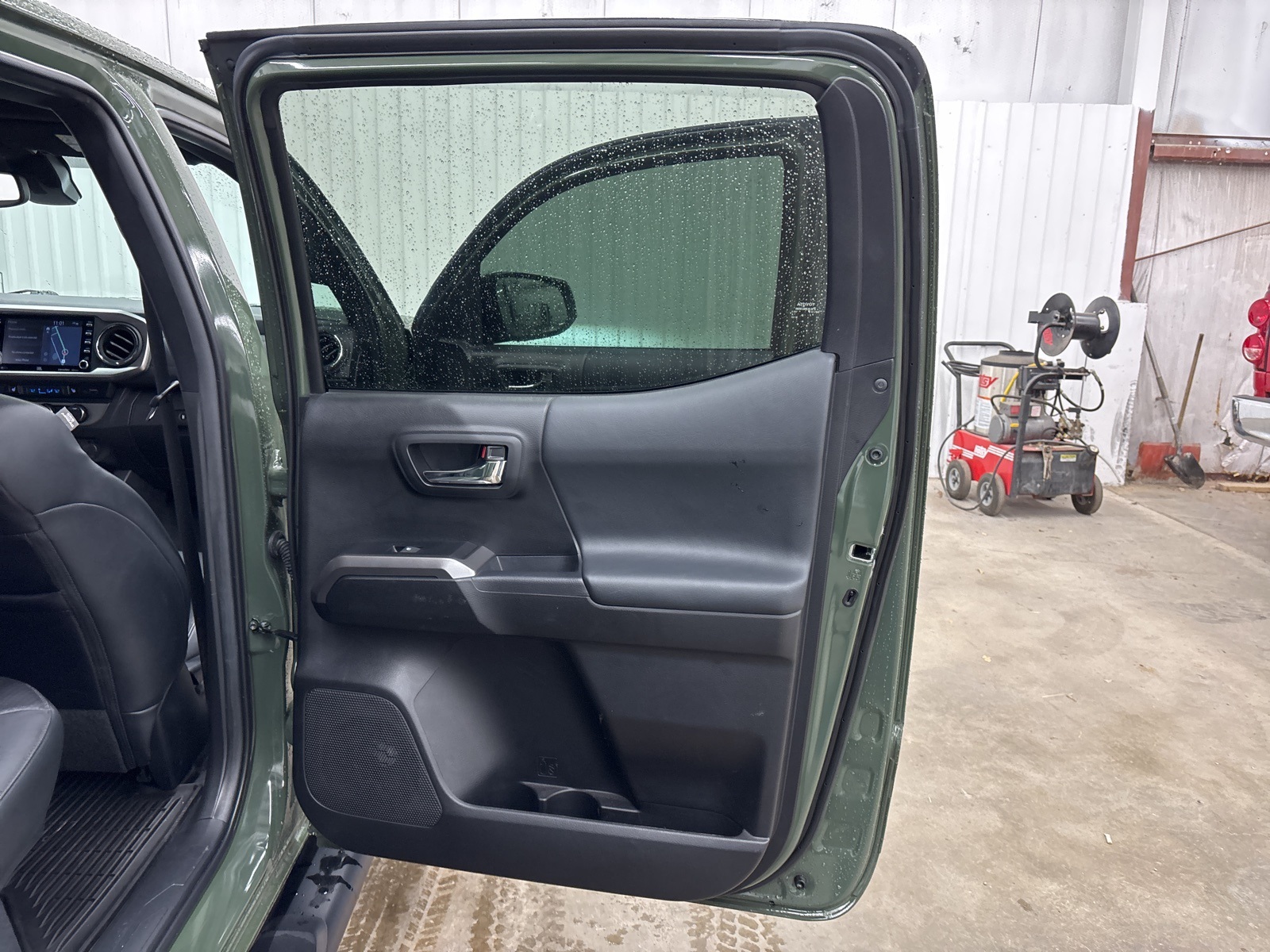 2022 Toyota Tacoma Limited photo 19