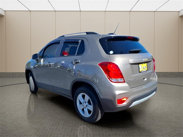 2022 Chevrolet Trax LT photo 3