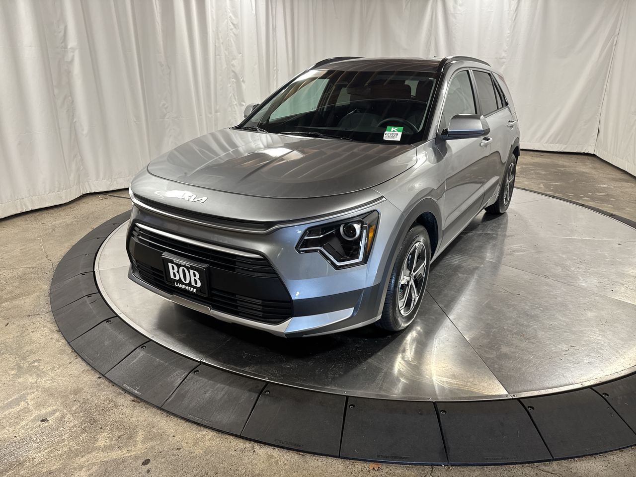 2025 Kia Niro LX's photo
