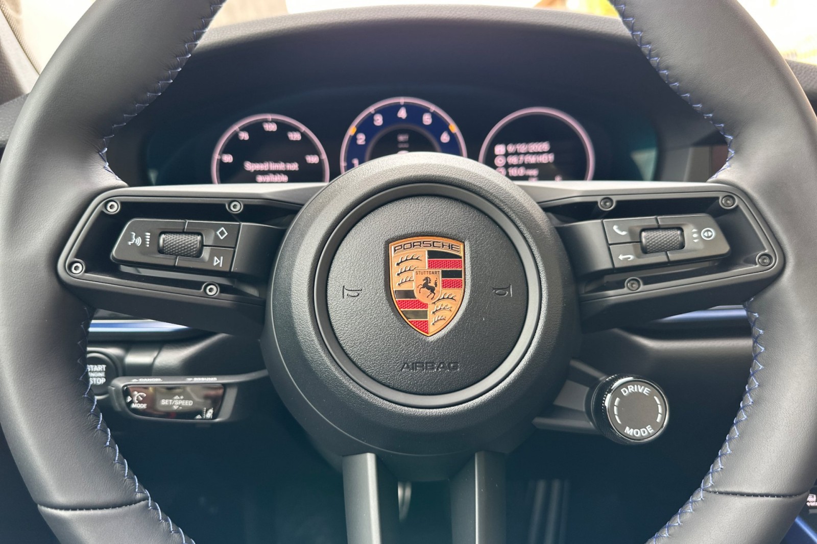 2026 Porsche 911 Cabriolet photo 25