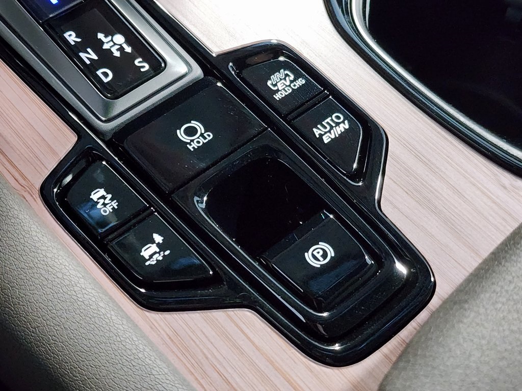 2025 Lexus RX 450h+ Luxury AWD photo 22