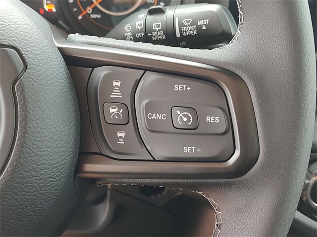 2025 Jeep Wrangler photo 21