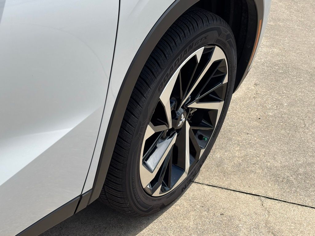 2024 Mitsubishi Outlander SE photo 22