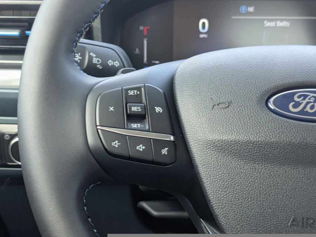 2025 Ford Maverick photo 22