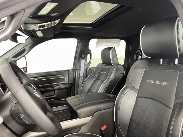 2026 Ram 3500 Laramie photo 21