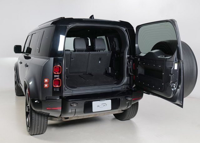 2023 Land Rover Defender 110 X-Dynamic SE photo 30