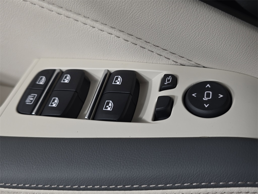2026 Bmw X7 M60i photo 26