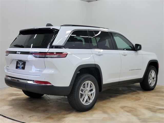 2025 Jeep Grand Cherokee Laredo X photo 3