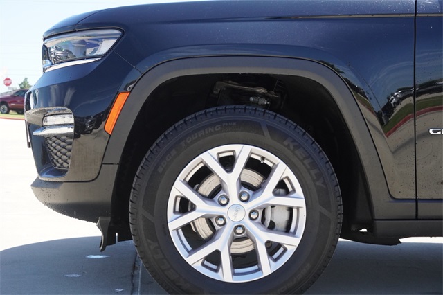 2022 Jeep Grand Cherokee Limited photo 2