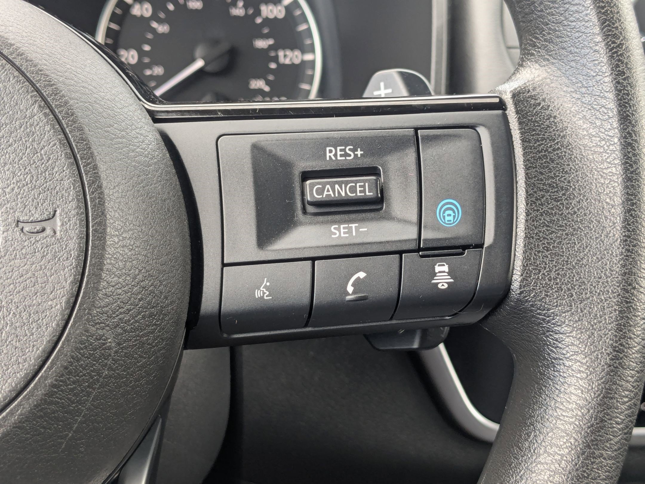 2023 Nissan Rogue SV photo 15