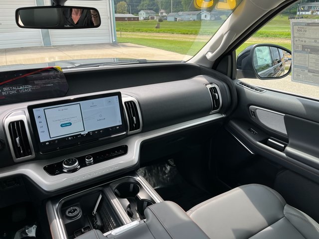 2025 Ford Expedition MAX photo 24