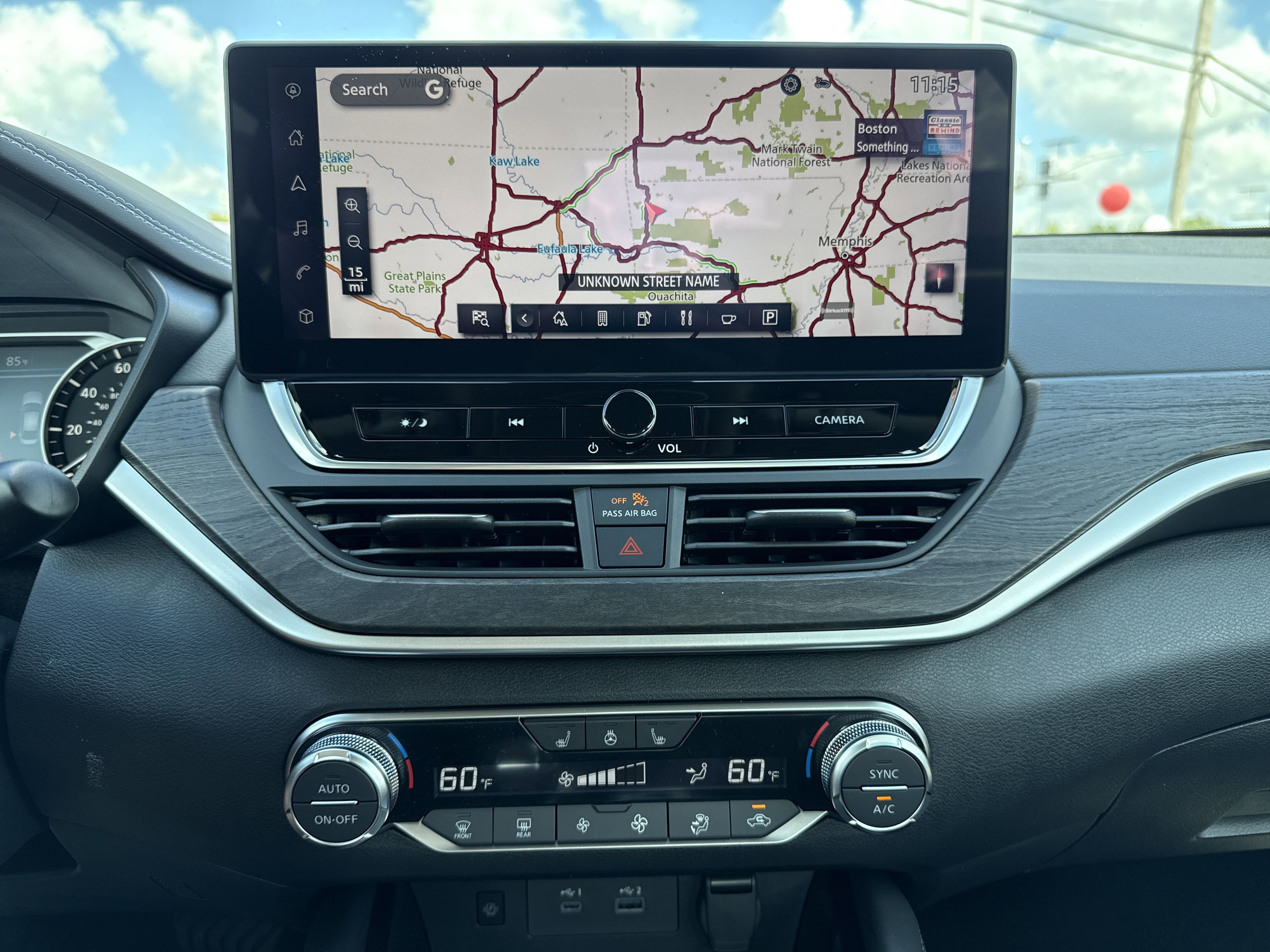 2025 Nissan Altima 2.5 SL photo 12