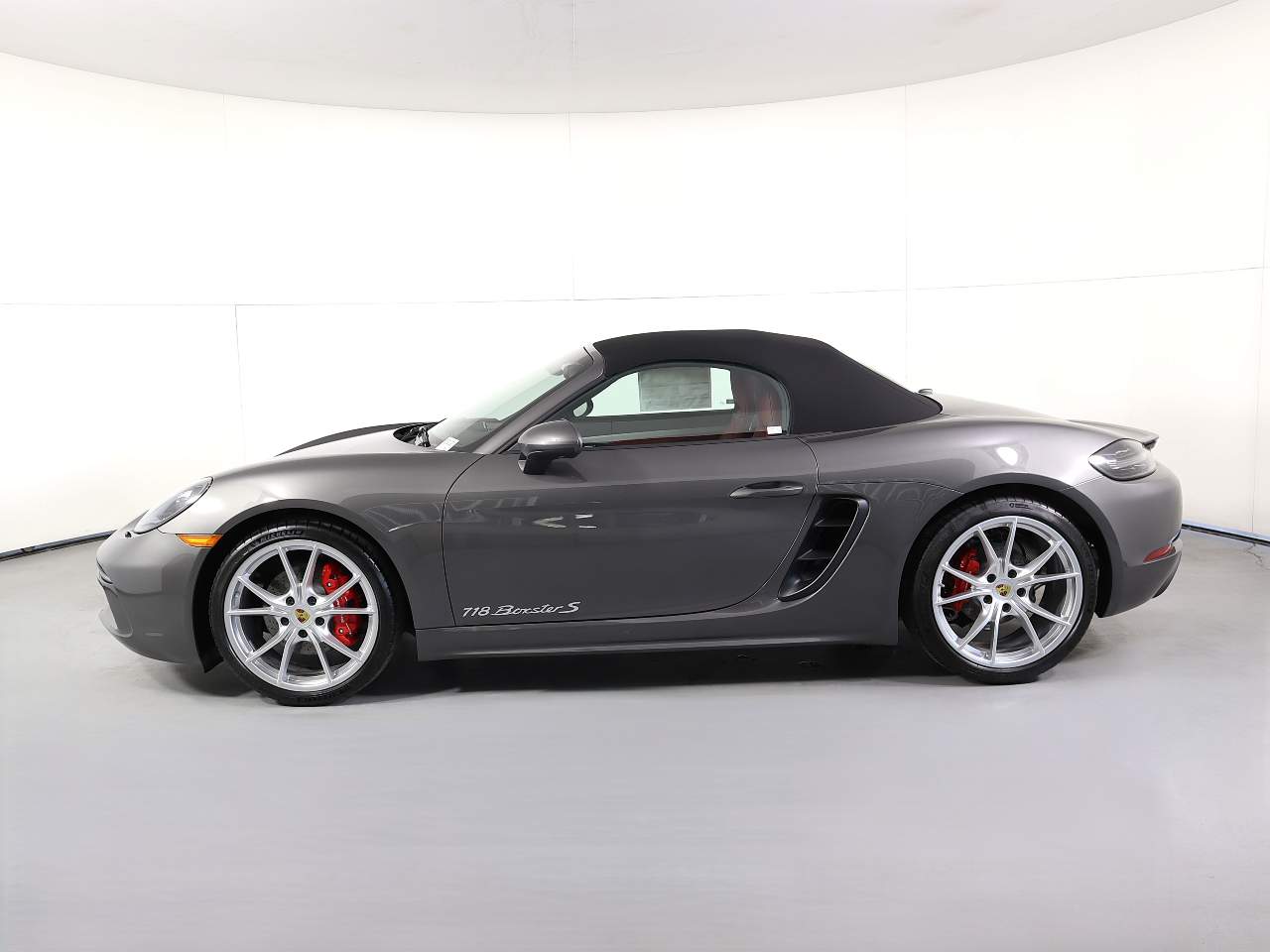 2025 Porsche Boxster S photo 3