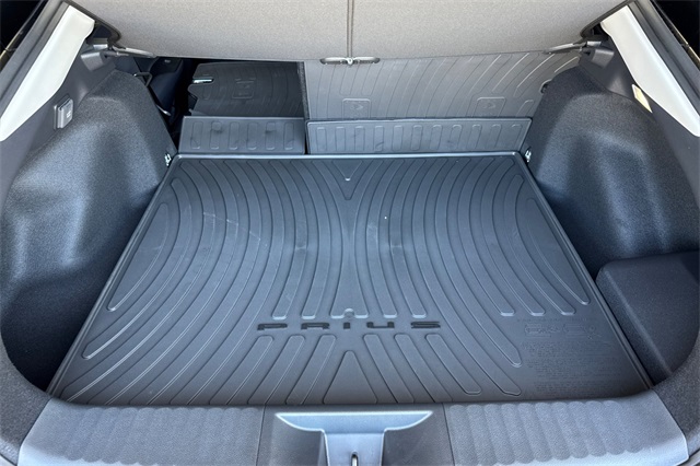 2026 Toyota Prius Plug-in Hybrid XSE Premium photo 15