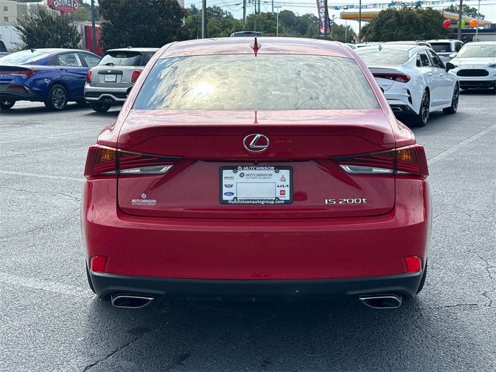 2017 Lexus IS 200t photo 4