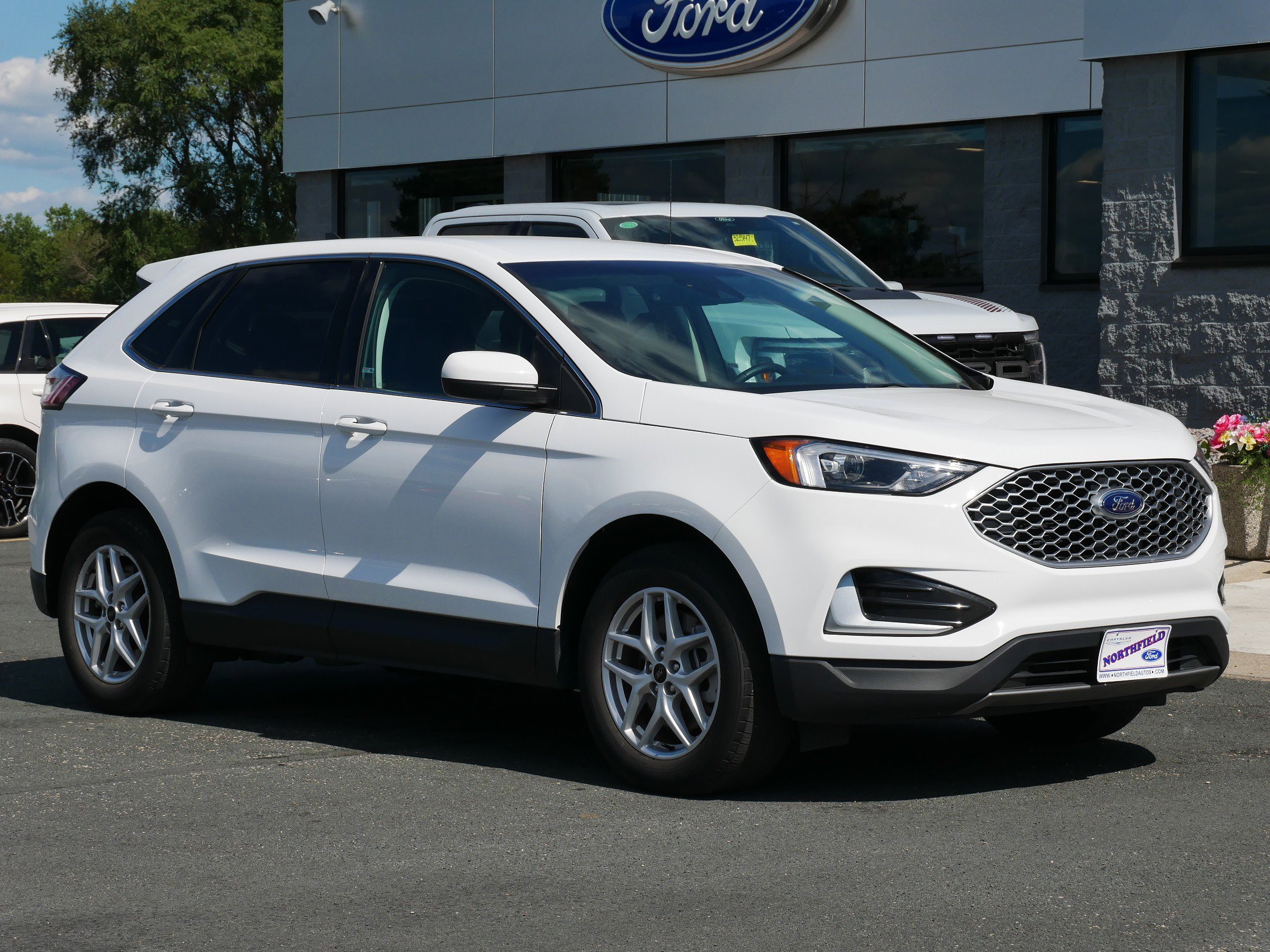 Used 2024 Ford Edge SEL with VIN 2FMPK4J93RBA76753 for sale in Northfield, Minnesota