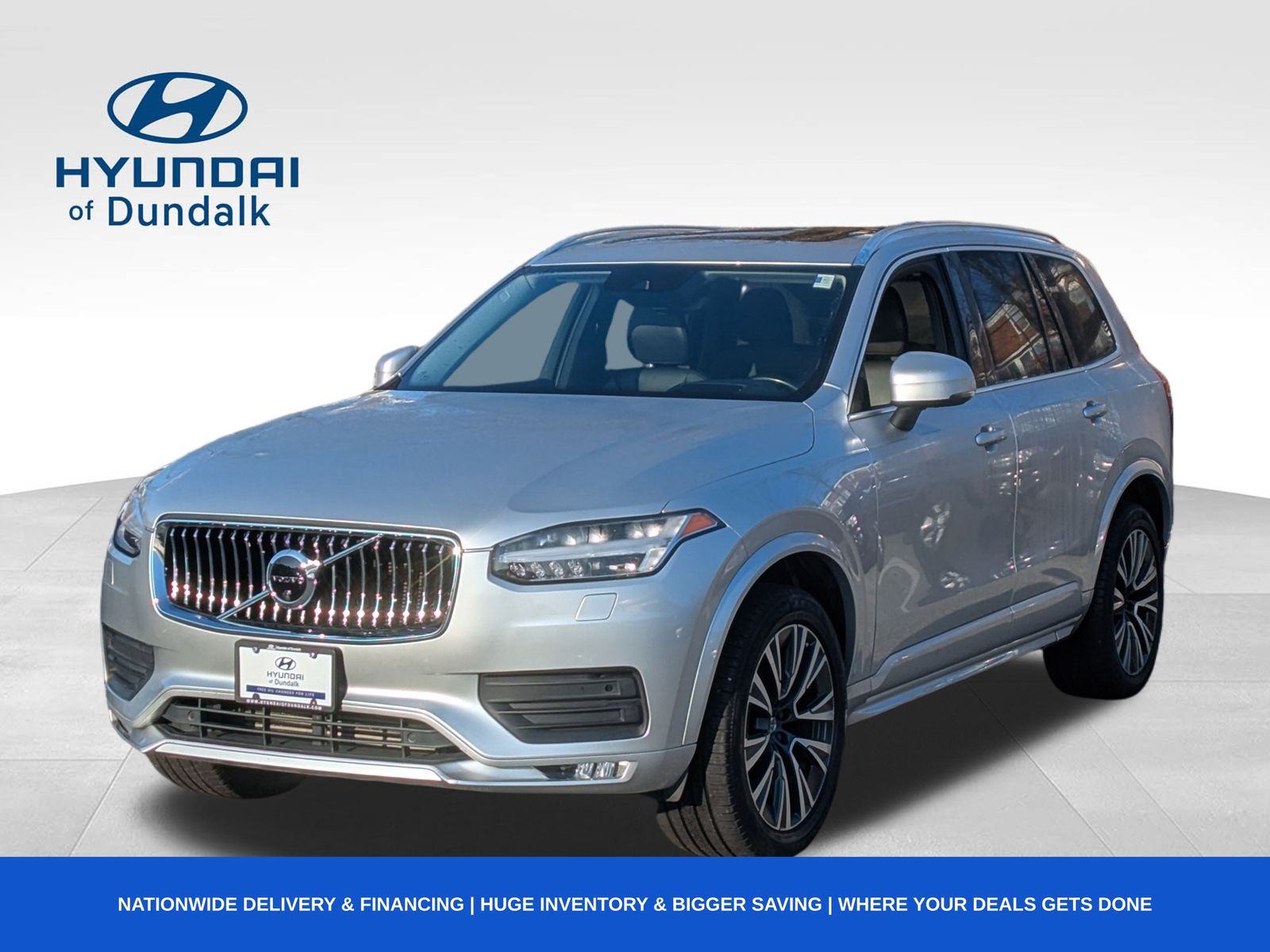 2021 Volvo XC90 Momentum's photo