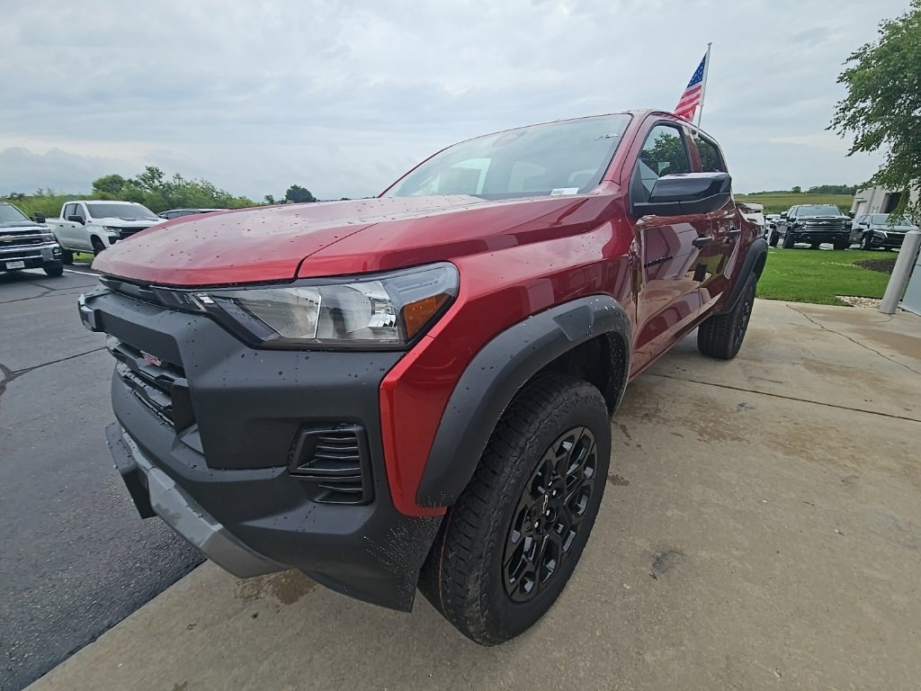 2026 Chevrolet Colorado Trail Boss photo 3